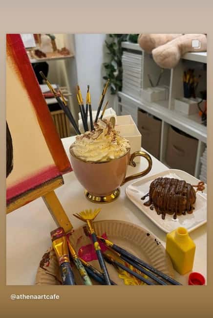 Paris : Painting experience in an art cafe - Entering Athena Art Cafe, a calm break near Eiffel Tower