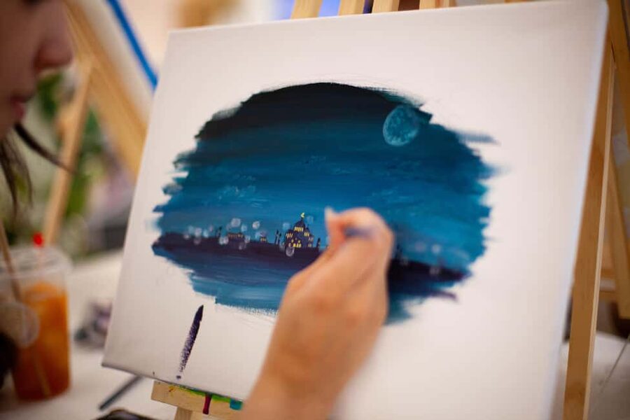 Paris : Painting experience in an art cafe - No-rules painting, and why that helps more than you think
