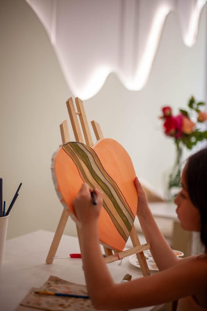 Paris : Painting experience in an art cafe - Guidance that feels human, not like a lecture
