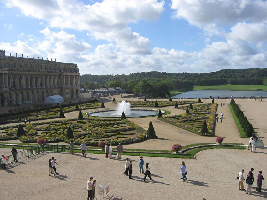 Paris: Palace of Versailles Ticket with Private Transfer - Your host, your pace, and the audio guide you will use