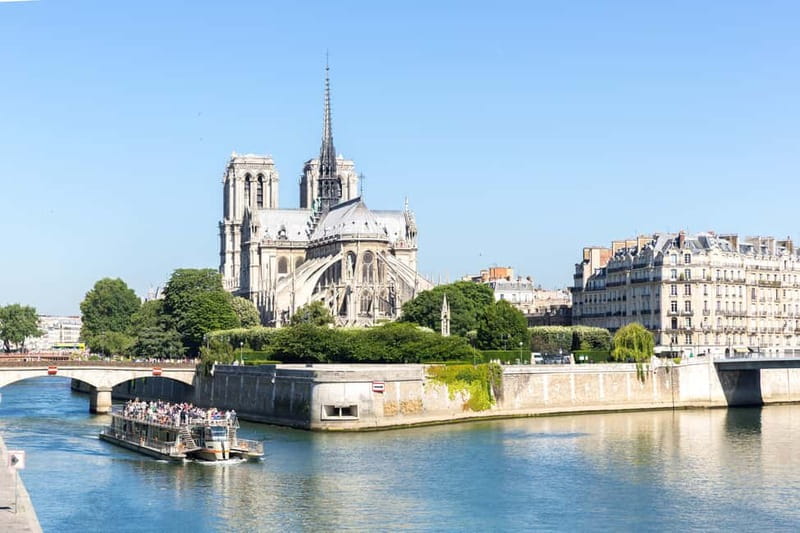 Paris Pass® Plus: Tickets to Louvre, Eiffel Tower & 90+ more - Eiffel Tower 2nd Floor guided climb, and how to protect your time