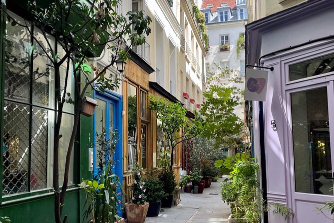 Paris Passageways Walking Tour: Secrets Uncovered w/ Local Guide - Stop 3: BnF Richelieu Site, The Oval Room Experience