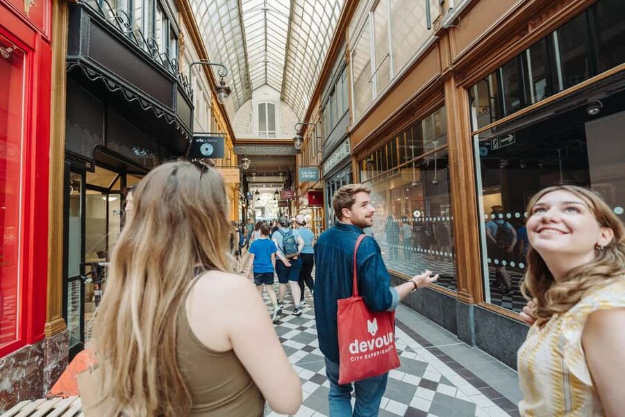 Paris: Pastries and Chocolate Walking Food Tour - A 150-minute plan that tastes like you planned a day