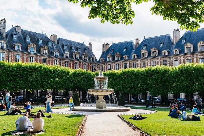 Paris: Pastries Food Tour in Le Marais with a Culinary School - What the guide actually adds: more than dessert talk