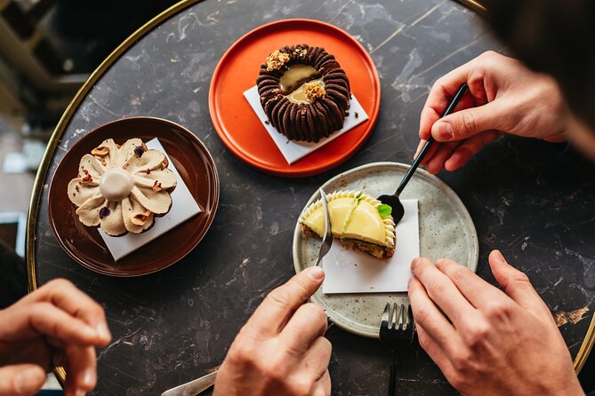Paris: Pastries Food Tour in Le Marais with a Culinary School - Photo stops and timing: how to make the most of the 3 hours
