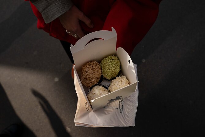 Paris: Pastries & Tragedies - A sweet tour of Montmartre - Why Montmartre Works Best When You’re Eating
