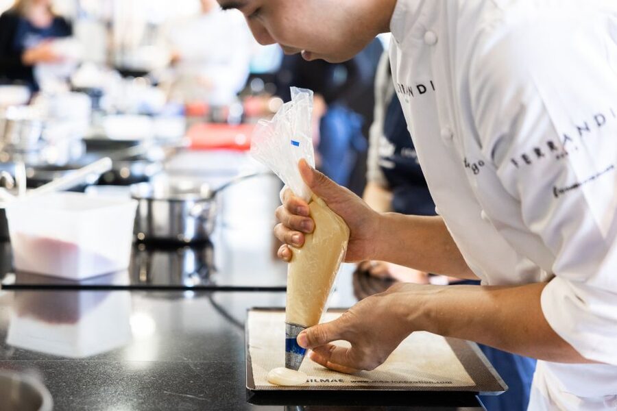 Paris: Pastry Class with Ferrandi Chef at Galeries Lafayette - Where you meet: finding Ferrandi Kitchen quickly on the 3rd floor