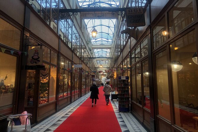 Paris Pastry Tour - Croissants, Macarons & Iconic French Desserts - Who this tour suits best (and who should look elsewhere)
