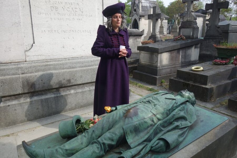 Paris: Père Lachaise Cemetery Guided by the Great Sibylle - Meeting Point Near Rue des Rondeaux, Plus the Gambetta Shortcut