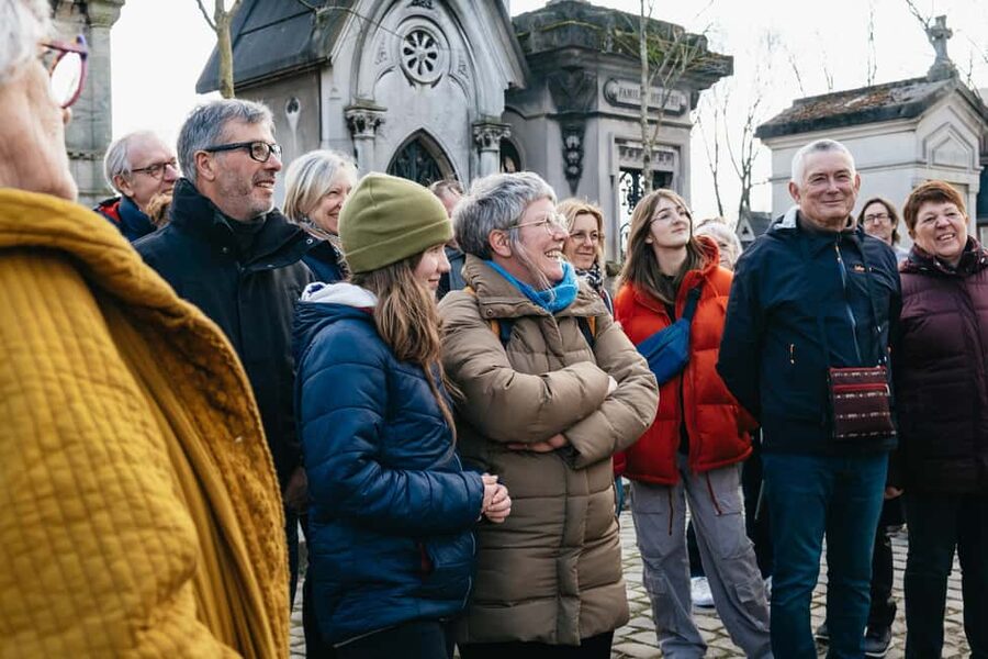 Paris: Pere Lachaise Cemetery Guided Tour - Key takeaways