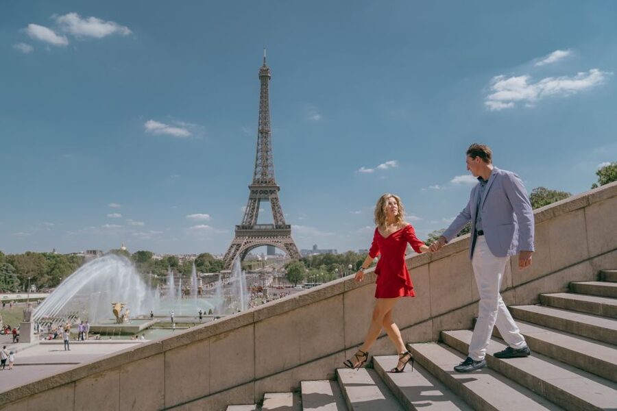 Paris: Photo Shoot with a Private Travel Photographer - Pont de Bir-Haikim: A Modern Frame for Real Poses