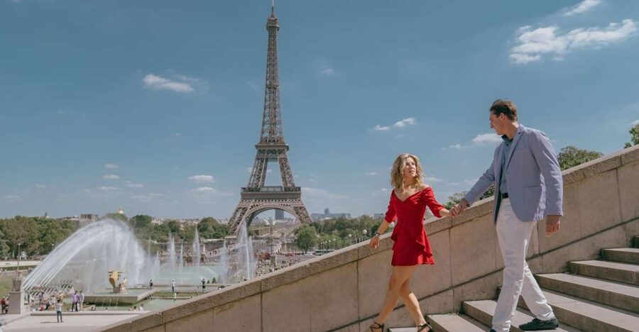 Paris: Photo Shoot with a Private Travel Photographer - Where You Start: Restaurant Le Coq and How Customization Works