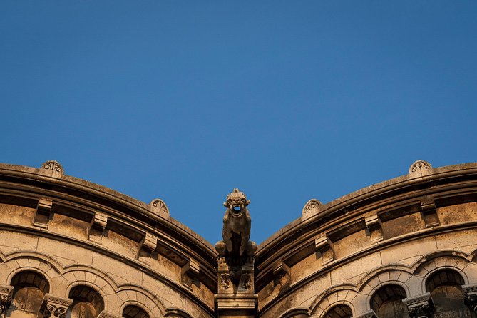 Paris Photography Masterclass - Private Photography Lesson - Louvre courtyards and the pyramid: how to use lines instead of luck