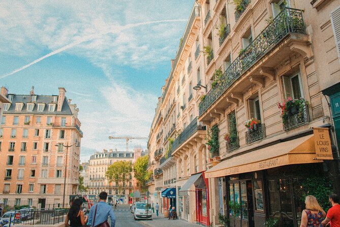 Paris Photography Tour - Self Guided Tour of Paris' Top Instagram Spots - Au Vieux Paris dArcole: bridges and a photo-friendly pause