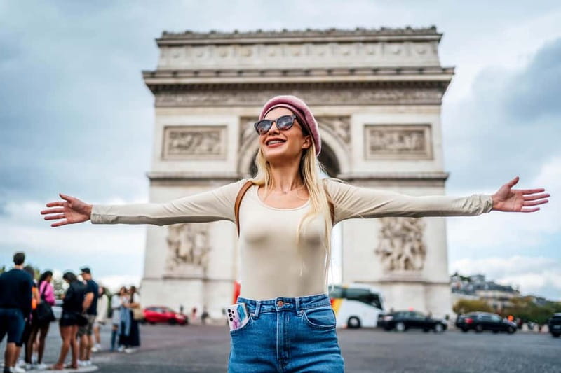 Paris: Photoshoot at The Big Three - Champs-Élysées Photo Stop: Wide Views and Paris Motion