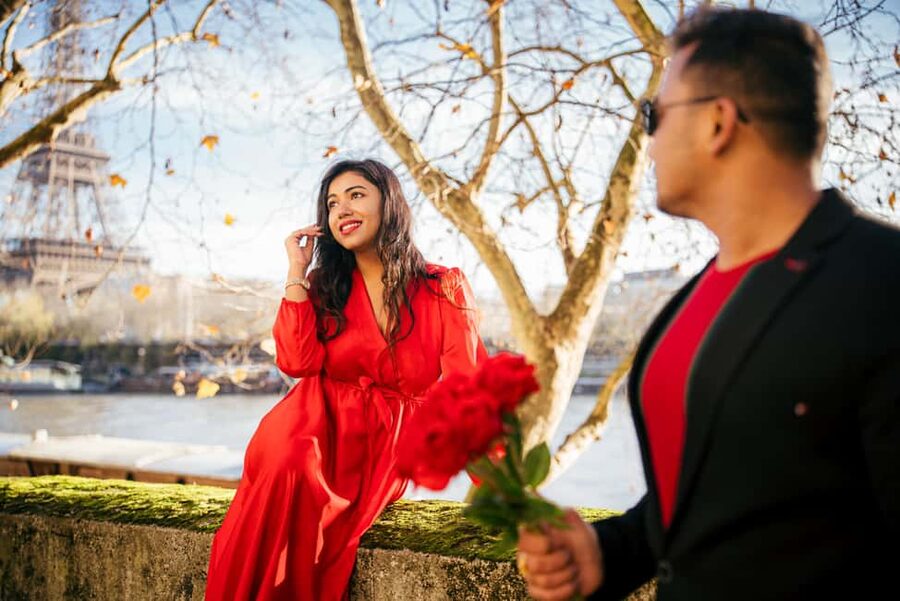 Paris: Premium Professional Photo Shoot - Delivery, the Online Gallery, and Sharing Without Stress