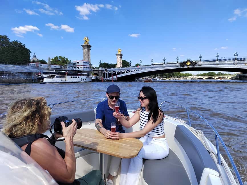 Paris: Private Boat Cruise on Seine River - Key things to know before you go