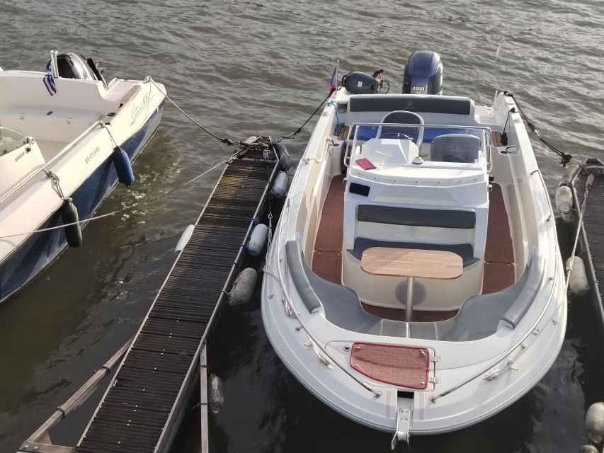 Paris: Private Boat Cruise on Seine River - 1h35 to 1h45 on the Water, With Captain Alexis Running the Show