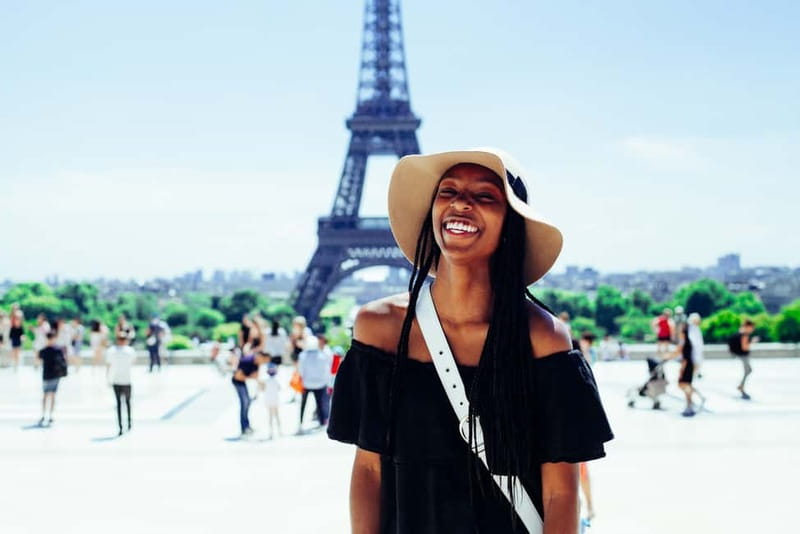 Paris Private city tour - Why a private Paris walk starting at Louvre-Rivoli feels different