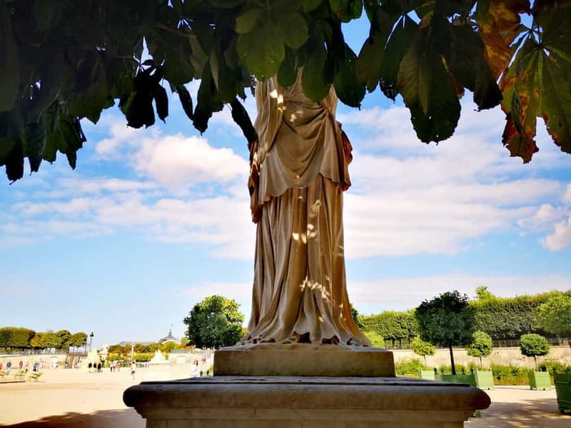 Paris Private city tour - Iconic sights plus smaller streets, guided by your interests
