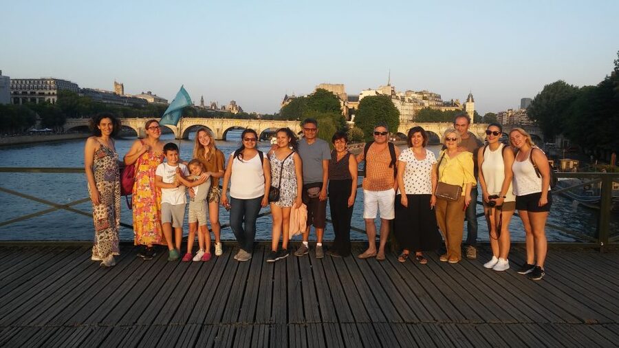 Paris: Private Customizable City Tour in Spanish - Sainte-Chapelle: a short stop with big payoff