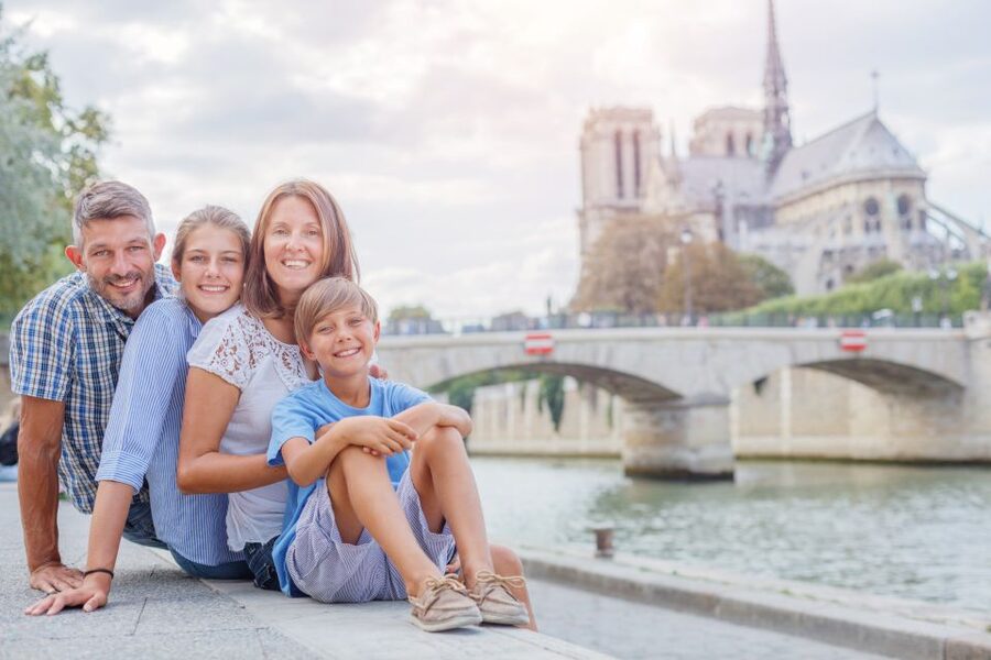 Paris: Private Family Tour, Highlights and Museum Visit - Meeting at Palais-Royal, Louvre Views, and Fast Orientation