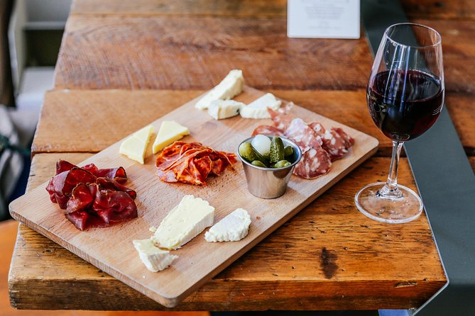 Paris Private Food Tour with 6 or 10 Tastings - Guides like Thomas, Alpha, Gelsomina, and Anukool: what the best ones do