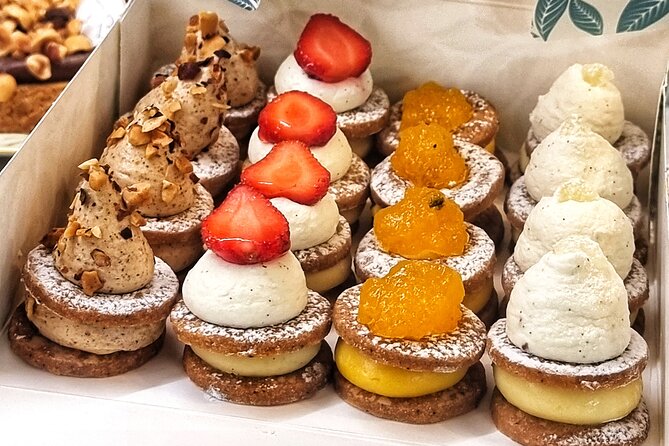 Paris Private Food Tour with an Expert - Pastry start: viennoiserie and bakery tasting that sets the meal