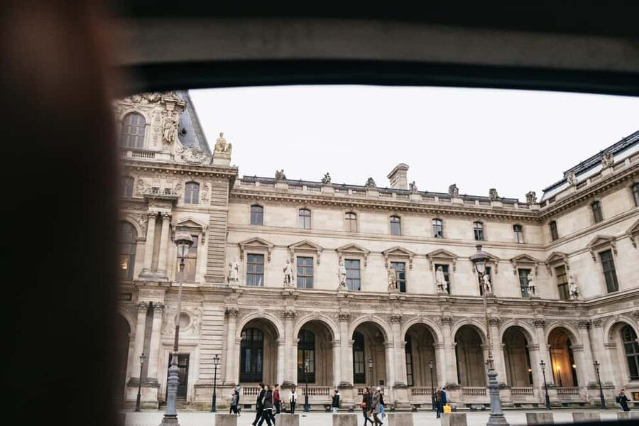 Paris: Private Guided City Tour in a Traction Avant or DS 21 - Foodie stops and hidden streets you can actually use