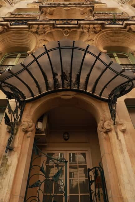Paris - Private Guided Tour with Art nouveau Theme - Private group logistics, time, and what you are really paying for