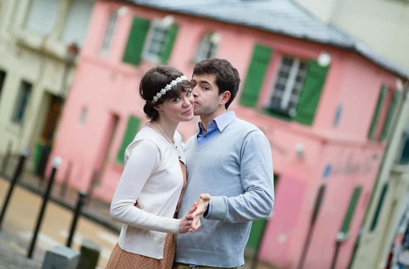 Paris: Private Montmartre Photoshoot with Parisian Charm - Why Montmartre is made for photos