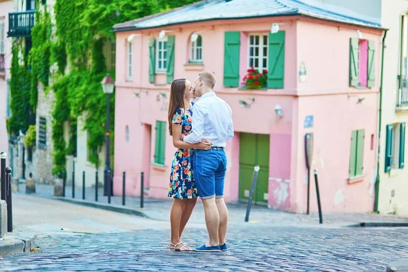 Paris: Private Montmartre Photoshoot with Parisian Charm - Meeting at Buste de Dalida, then getting your bearings fast