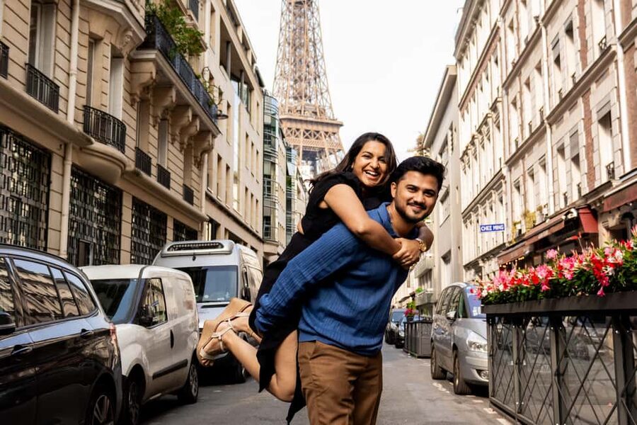 Paris: Private Photo Shoot in Two Locations - Key things you’ll notice right away