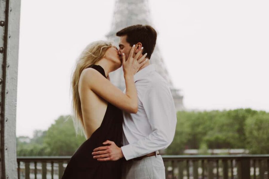 Paris: Private Photo Shoot in Two Locations - Price and What $70 Per Group Really Buys