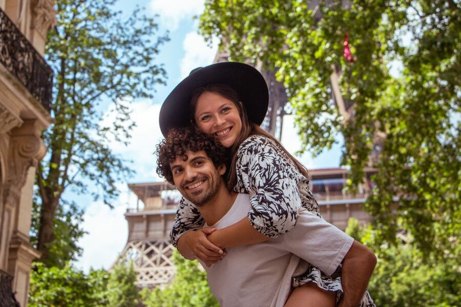 Paris: Private Photoshoot at the Eiffel Tower - Who Should Book This (and Who Might Skip It)