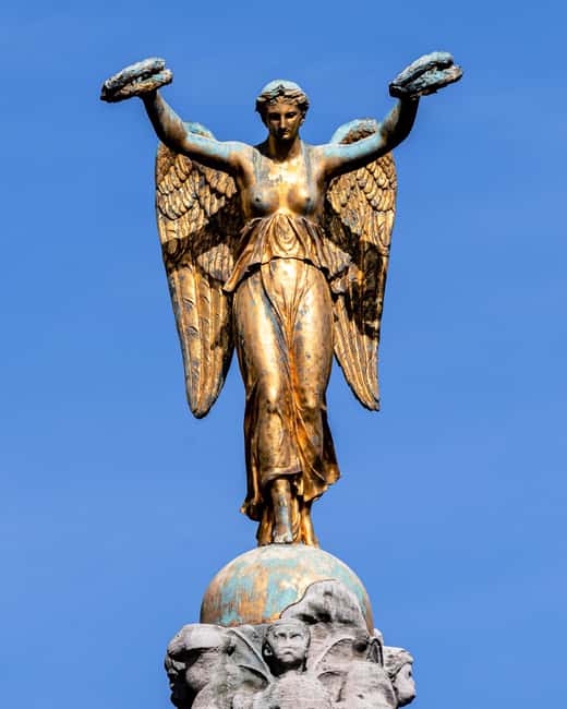 Paris: Private Seine River Cruise - Price and value: $577 per group up to 6 (and when it wins)