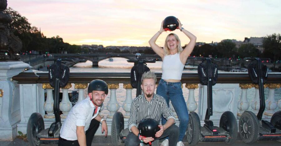 Paris: Private Sightseeing Segway Tour - Pont Alexandre III: Paris in Full Costume