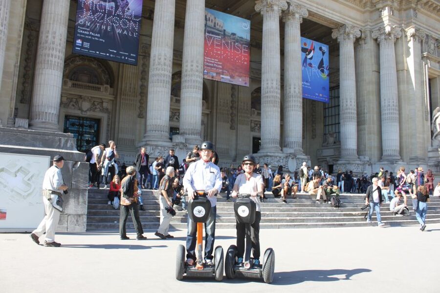 Paris: Private Sightseeing Segway Tour - Champs-Élysées to Arc de Triomphe: The Big Stage