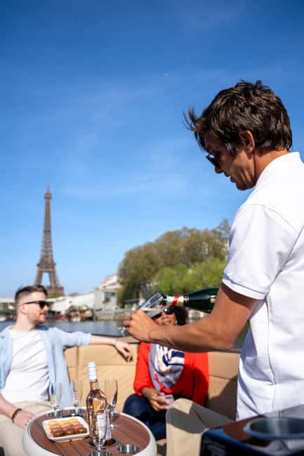 Paris: Private Small Boat Cruise with Rosé and Macarons - A 90-Minute Seine Cruise With Rosé, Macarons, and Actual Personal Space