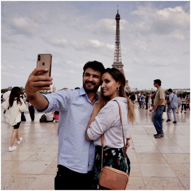 Paris: Private Tour by Chauffer-Driven Car - Eiffel Tower, École-Militaire, and the photo circuit that works