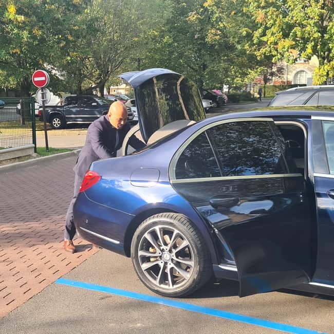 Paris: Private Tour by Chauffer-Driven Car - Pickup, timing, and the reality of making a day work