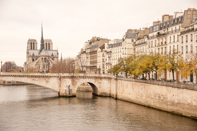 Paris Private Tour: Highlights, Top Quarters & Eiffel Tower - Place de la Bastille to Place des Vosges: Revolution to Classic Paris