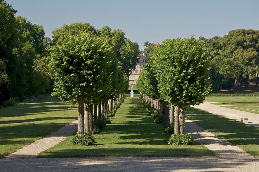 Paris: Private Tour of Domaine de Chantilly Ticket&Transfer - Hotel pickup, timing, and how to make the most of 7 hours