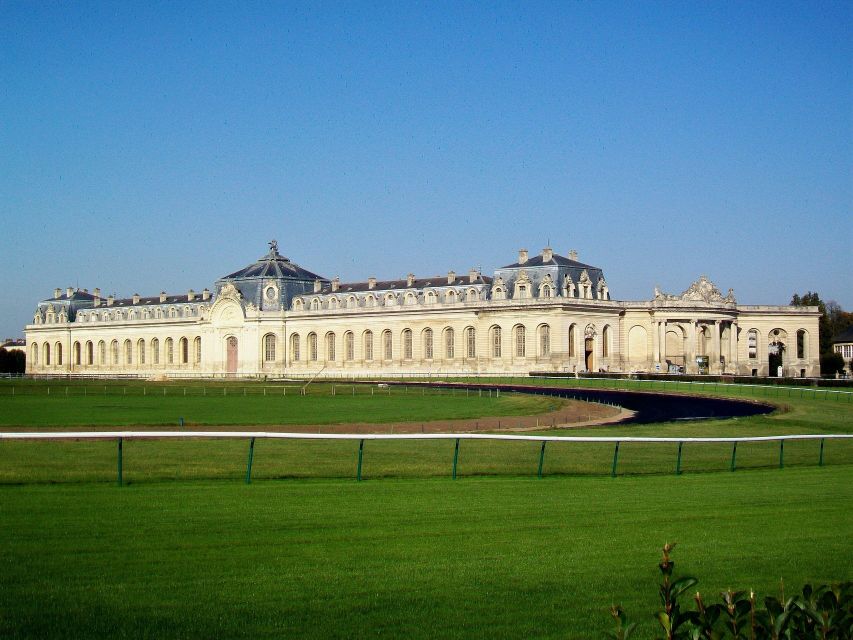Paris: Private Tour of Domaine de Chantilly Ticket&Transfer - Château de Chantilly: art, collections, and the Galerie des Batailles