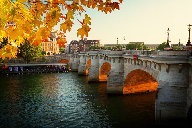 Paris Private Tour to Louvre Museum & French Crepes - Pont Neuf to the Louvre, why this route actually makes sense