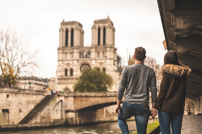Paris Private Tour to Louvre Museum & French Crepes - City Hall views, modern art connections, and the Beaubourg area