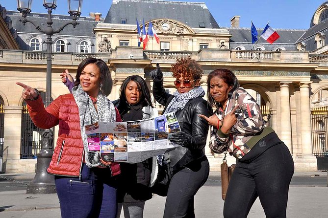 Paris Private Walking Tour with a Personal Photographer - You Choose the Backdrop: Louvre, Eiffel Tower, and Paris Corners