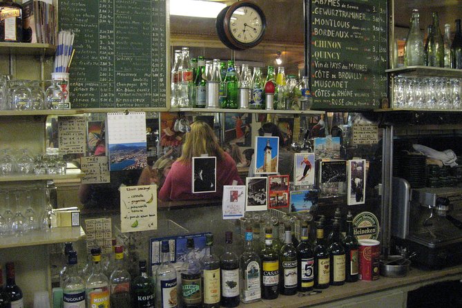Paris Private Wine Tasting and Walk - Three Wine Bars, Three Tastings, and How to Make It Count