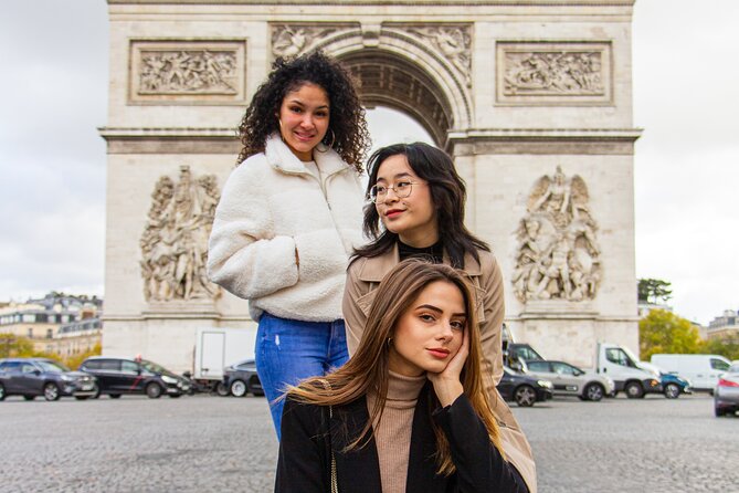 Paris: Professional Photoshoot at the Arc de Triomphe - Photo delivery: fast link, high-res downloads