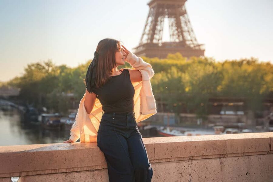 Paris: Professional Photoshoot with the Eiffel Tower - Key things I think you’ll care about